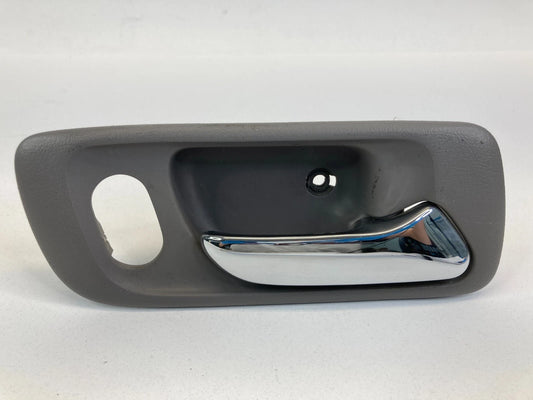 1999-2004 HONDA ODYSSEY FRONT RIGHT PASSENGER SIDE INNER DOOR HANDLE W BEZEL OEM