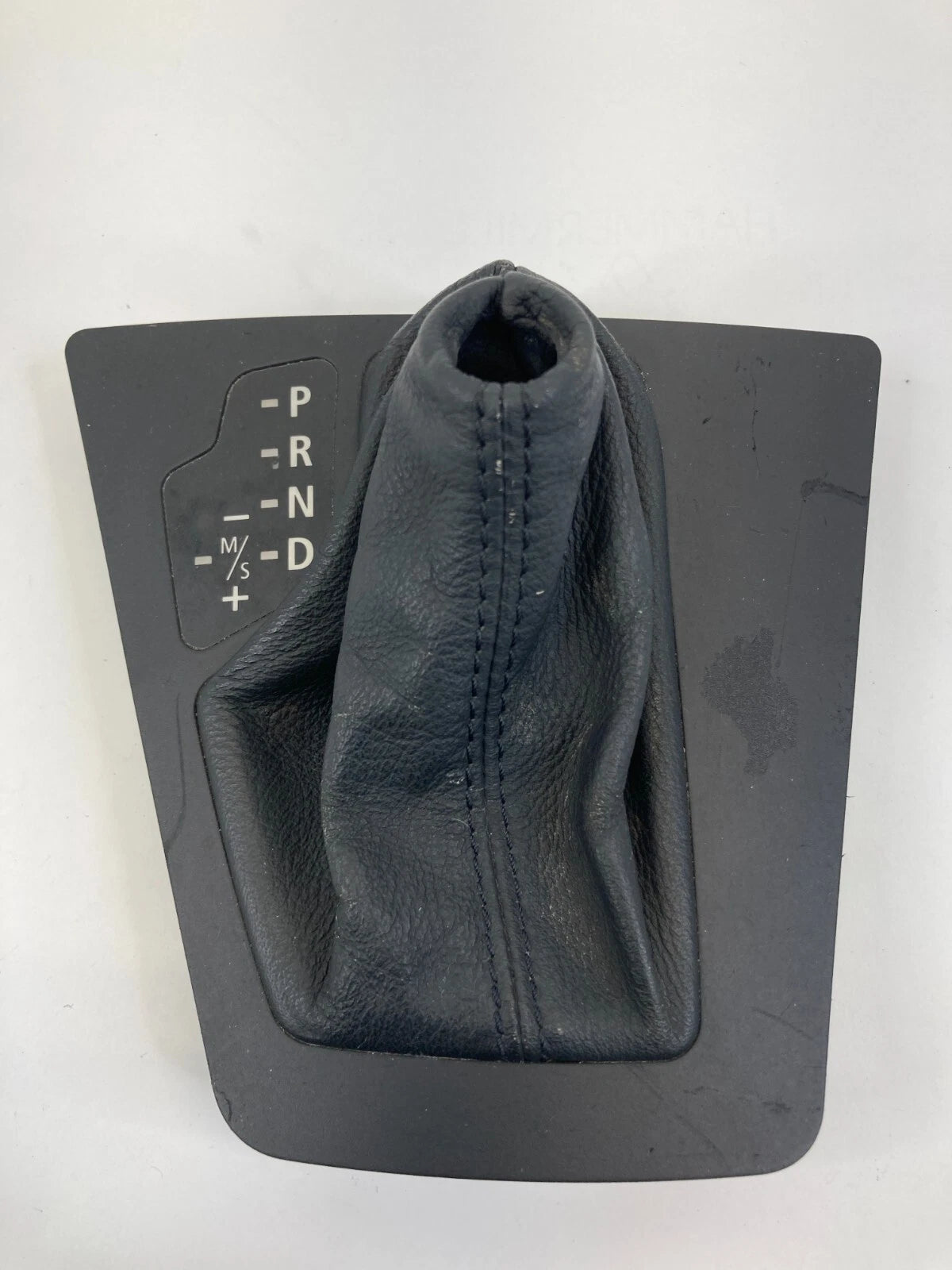 04-10 BMW X3 AUTOMATIC TRANSMISSION SHIFTER BOOT SELECTOR COVER 51167056025 OEM