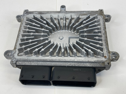 2004 04 Volvo S40 2.4L Engine Computer Control Module ECM ECU PCM P30650677 OEM