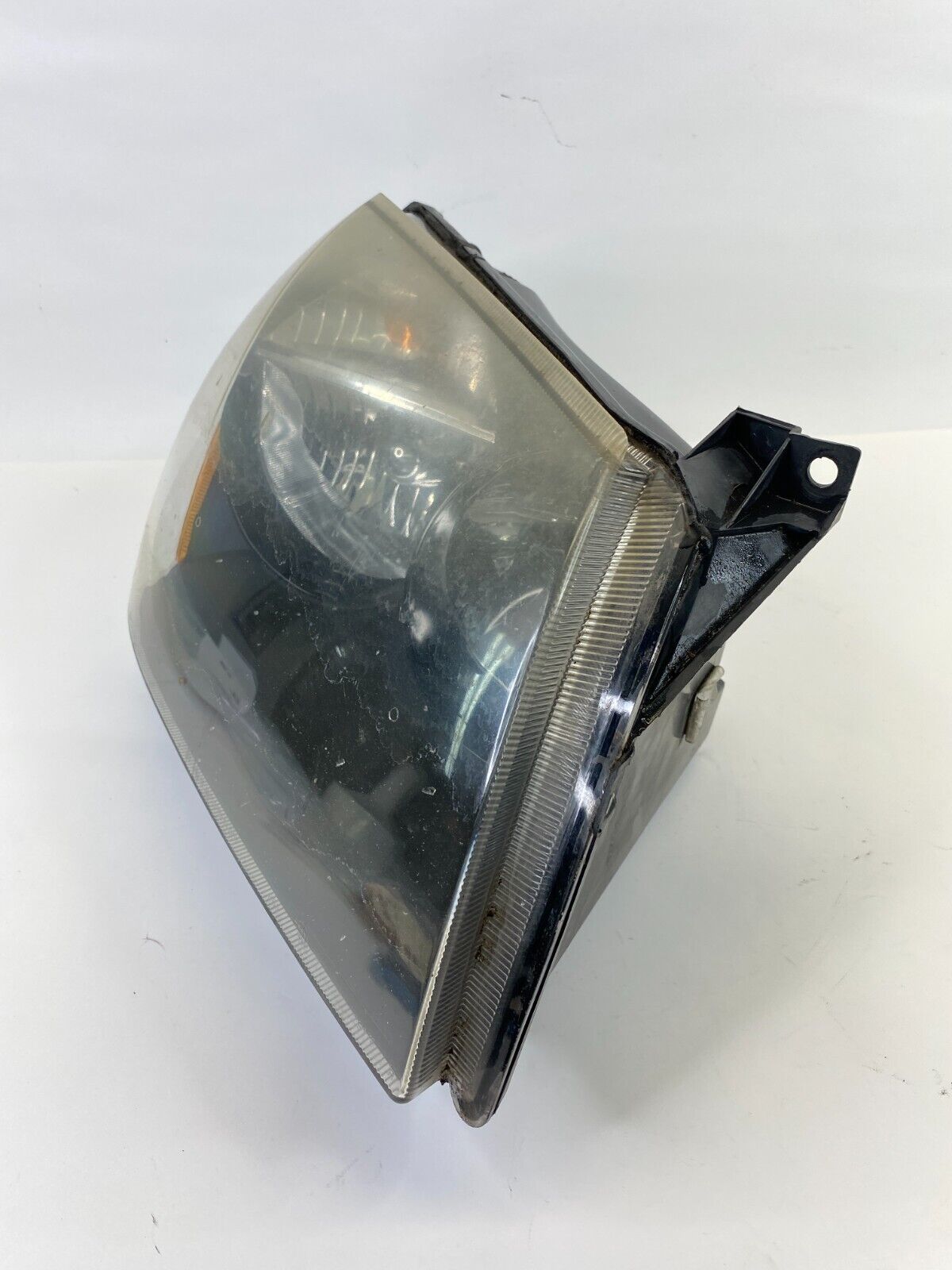 2005 2006 2007 Dodge Magnum Right Passenger Headlight Headlamp Assembly