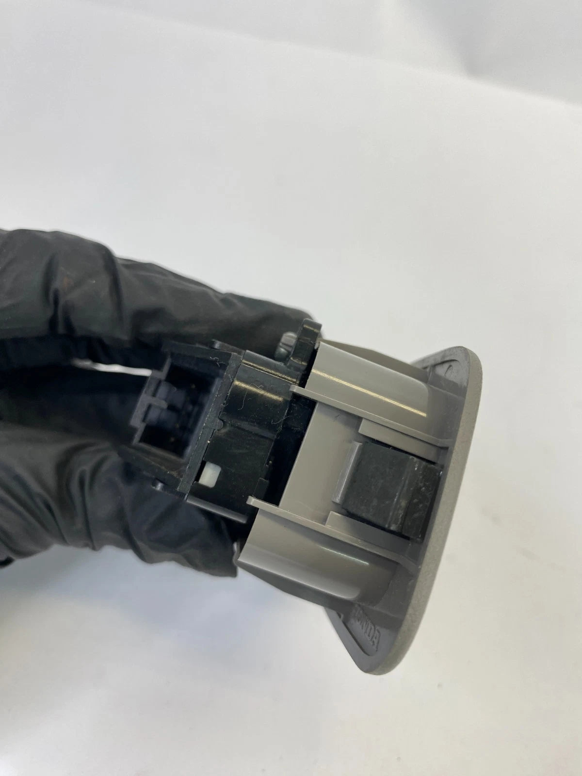 2011-2017 HONDA ODYSSEY REAR RIGHT SLIDING DOOR OPEN CLOSE CONTROL SWITCH