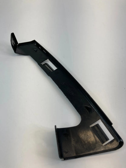 07-10 HYUNDAI ELANTRA FRONT RIGHT BUMPER COVER UPPER RETAINER BRACKET MOUNTING
