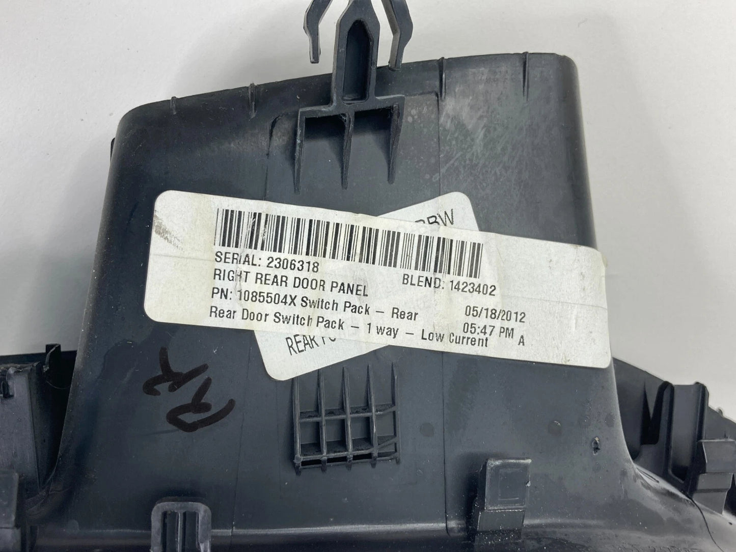 2012-2018 FORD FOCUS REAR RIGHT DOOR WINDOW SWITCH BEZEL TRIM PANEL 1085504X OEM
