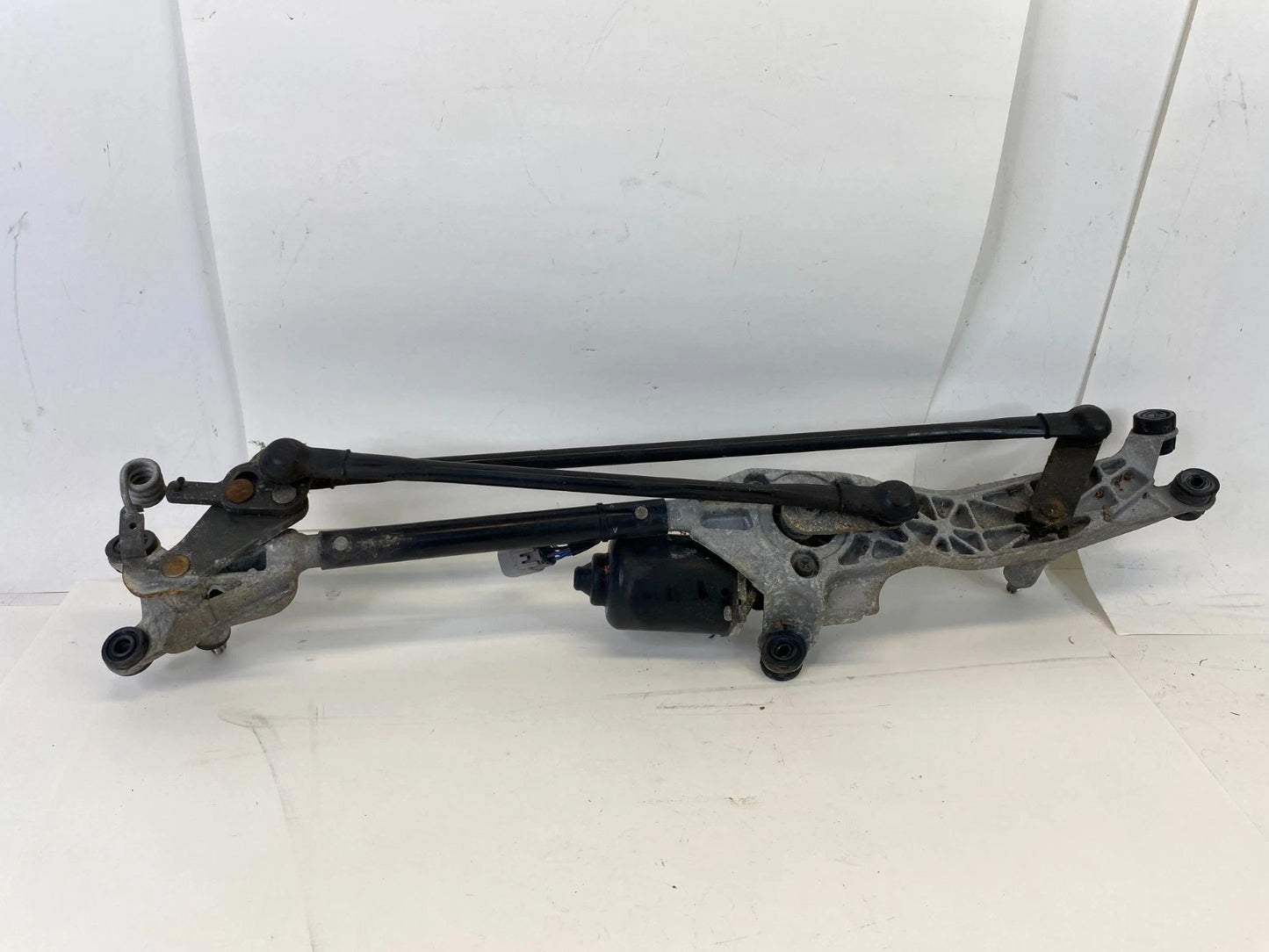 98-05 LEXUS GS400 GS300 WINDSHIELD WIPER TRANSMISSION LINKAGE W MOTOR 8511030420
