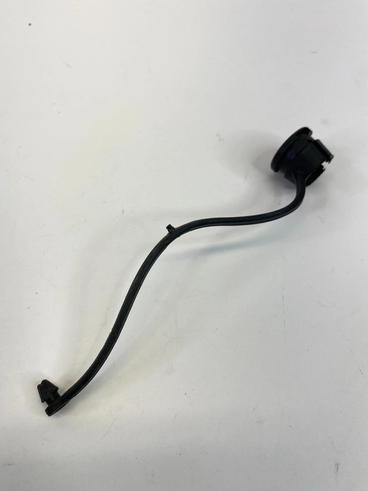 98-10 VW BEETLE HATCHBACK TRUNK LATCH EMERGENCY RELEASE PULL STRAP TAB OEM