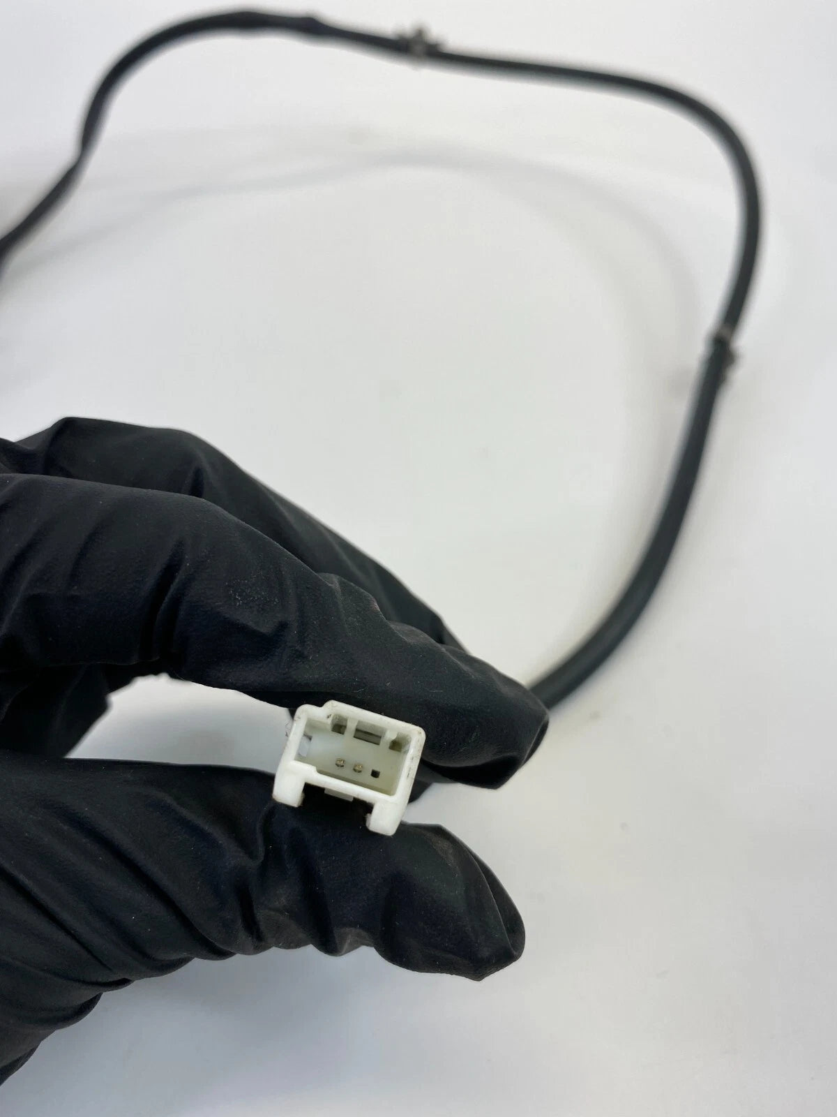 2005-2010 NISSAN XTERRA FRONT RIGHT PASSENGER SEATBELT BUCKLE RECEIVER BLACK OEM