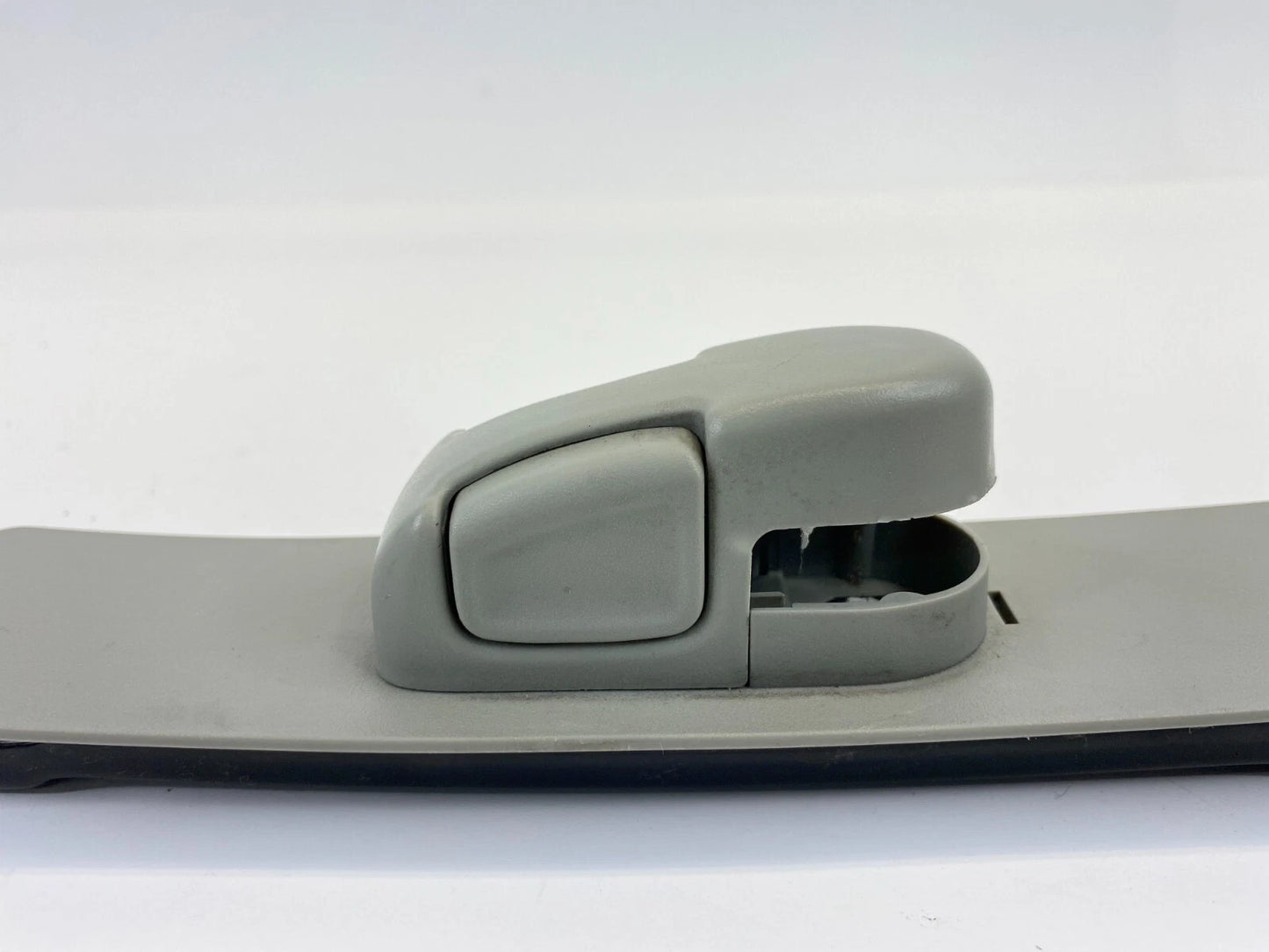 2005-2010 HONDA ODYSSEY FRONT RIGHT SIDE SEAT BELT SEATBELT HEIGHT ADJUSTER OEM