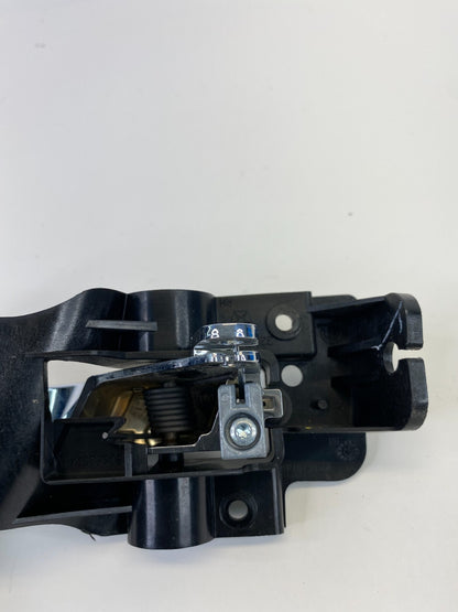 2011-2016 Chrysler Town & Country Front Right Interior Door Handle 68066552AA