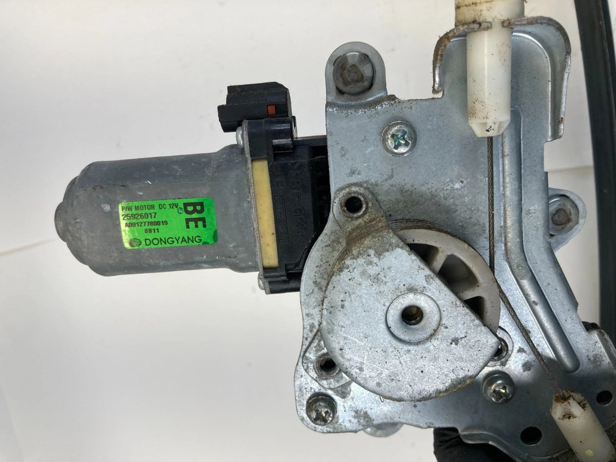 2008-2010 SATURN VUE FRONT LEFT DOOR POWER WINDOW REGULATOR W/ MOTOR OEM