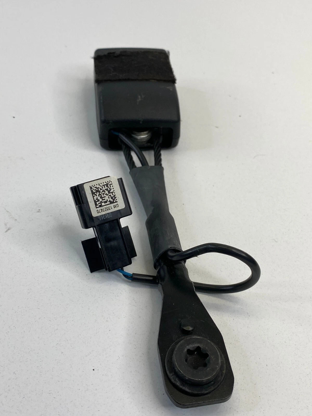 2011 BUICK REGAL FRONT RIGHT PASSENGER SEAT BELT BUCKLE END 13327470 OEM