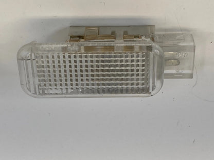 05-18 AUDI A6 QUATTRO REAR RIGHT DOOR PANEL COURTESY LAMP LIGHT 8D0-947-41 OEM