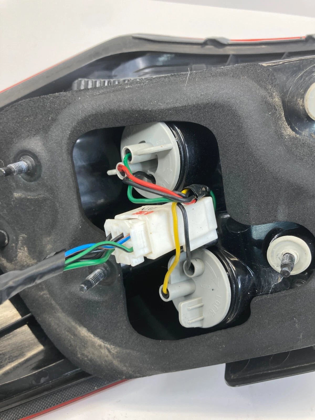 2014-2016 Kia Forte SEDAN Rear Left Driver Tail Lamp Light Outer Taillight Lamp