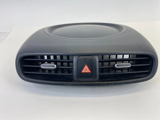 2014-2019 KIA SOUL CENTER DASH AC AIR VENT W/ HAZARD SWITCH 84770-B2000 OEM