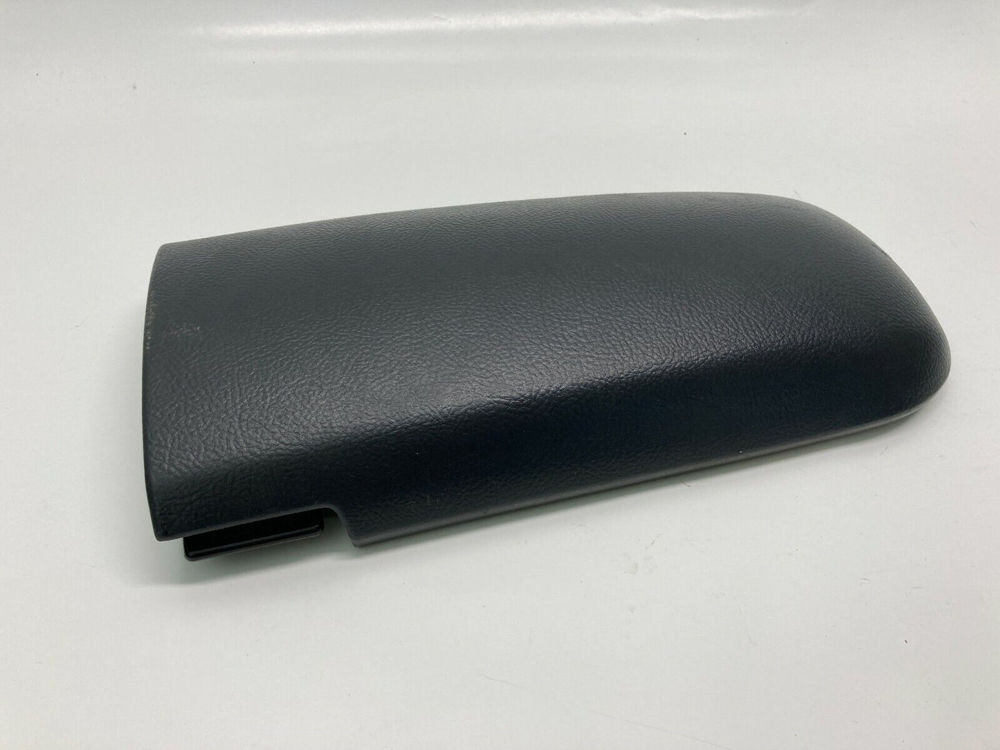 00 01 02 03 04 05 Toyota Celica Center Console Lid Armrest Arm Rest OEM