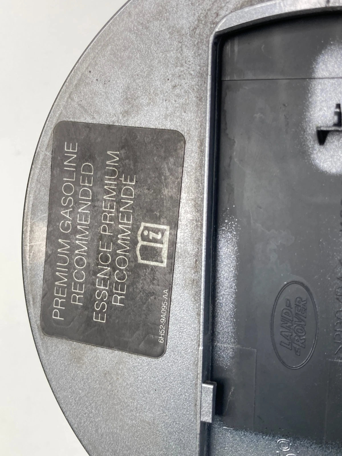 2008-2015 LAND ROVER LR2 FUEL FILLER DOOR GAS LID COVER 6H52-405A26-AB OEM
