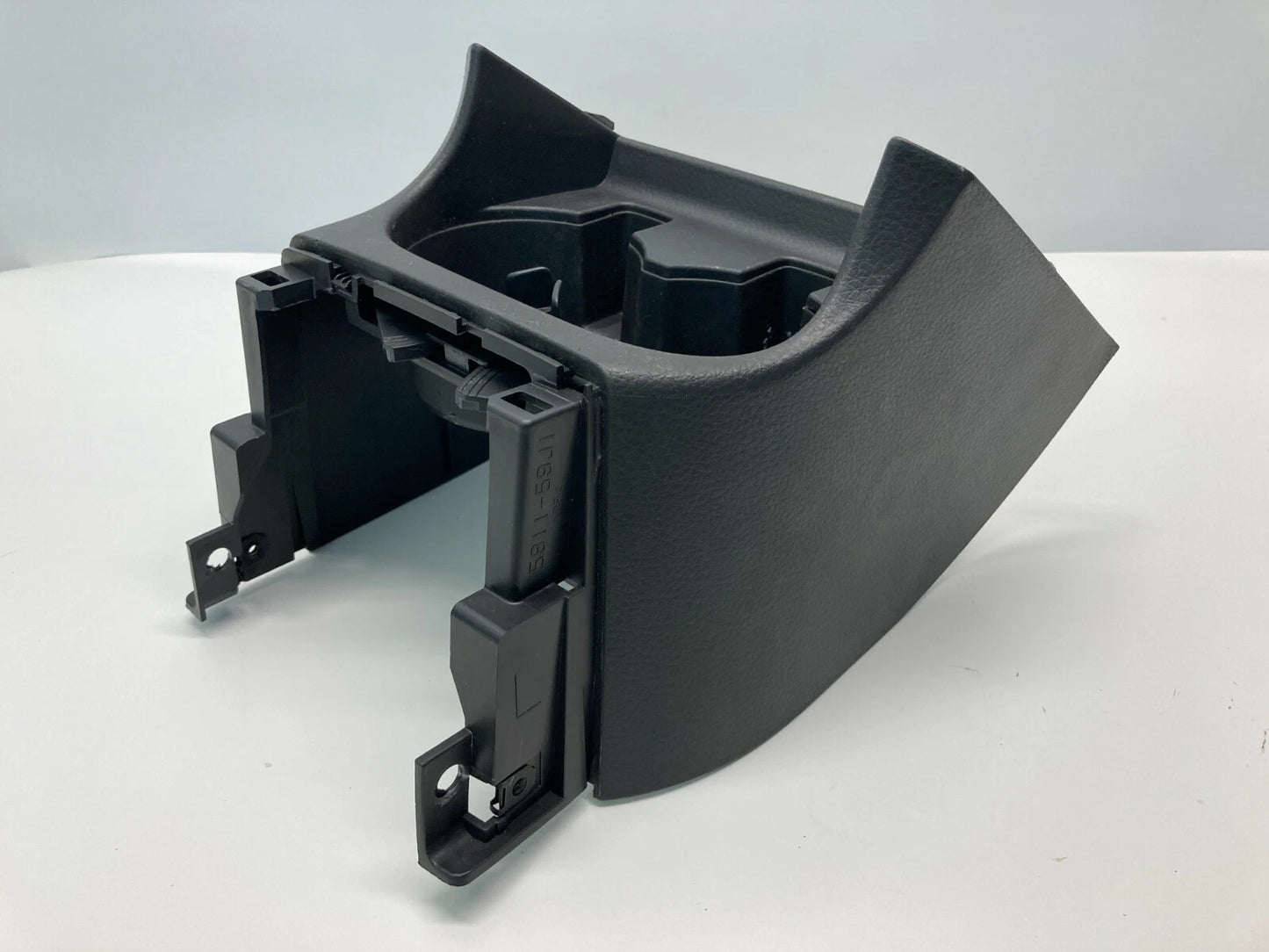 2005 2006 2007 SUZUKI AERIO FRONT CENTER CONSOLE CUP HOLDER INSERT 75820-59J00