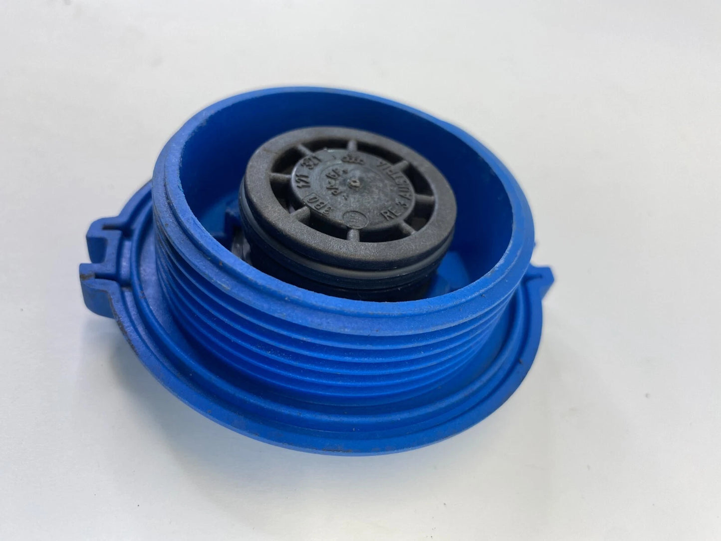 99-18 VW JETTA 98-19 PASSAT ENGINE RADIATOR FLUID COOLANT RESERVOIR CAP 3B012132