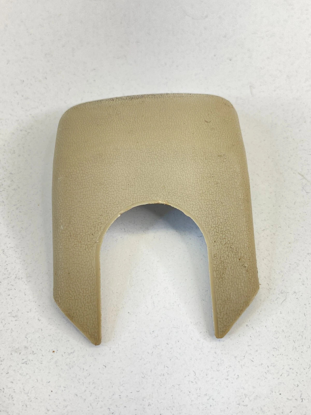 1995 96 97 98 99 2000 LEXUS LS400 SEDAN FRONT SEAT TRACK END COVER 72137-50020