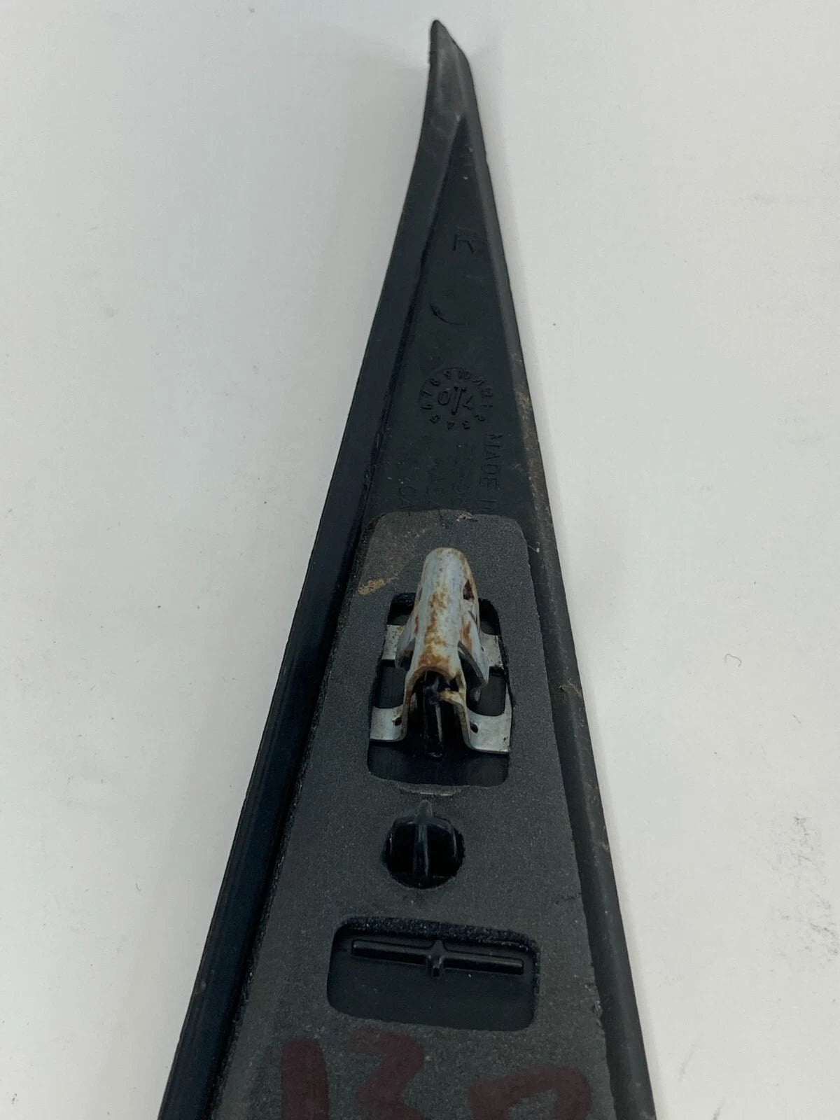 2005-2010 JEEP GRAND CHEROKEE EXTERIOR REAR RIGHT DOOR CORNER COVER APPLIQUE OEM