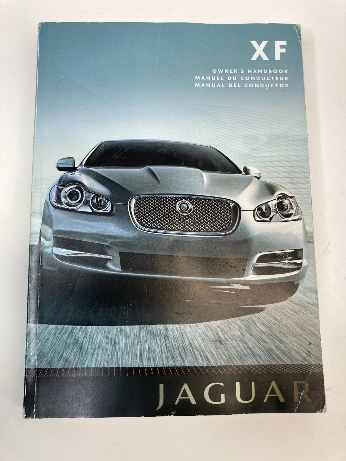 2009 JAGUAR XF OWNERS MANUAL WARRANTY INFORMATION GUIDE SET BOOK W/ CASE OEM
