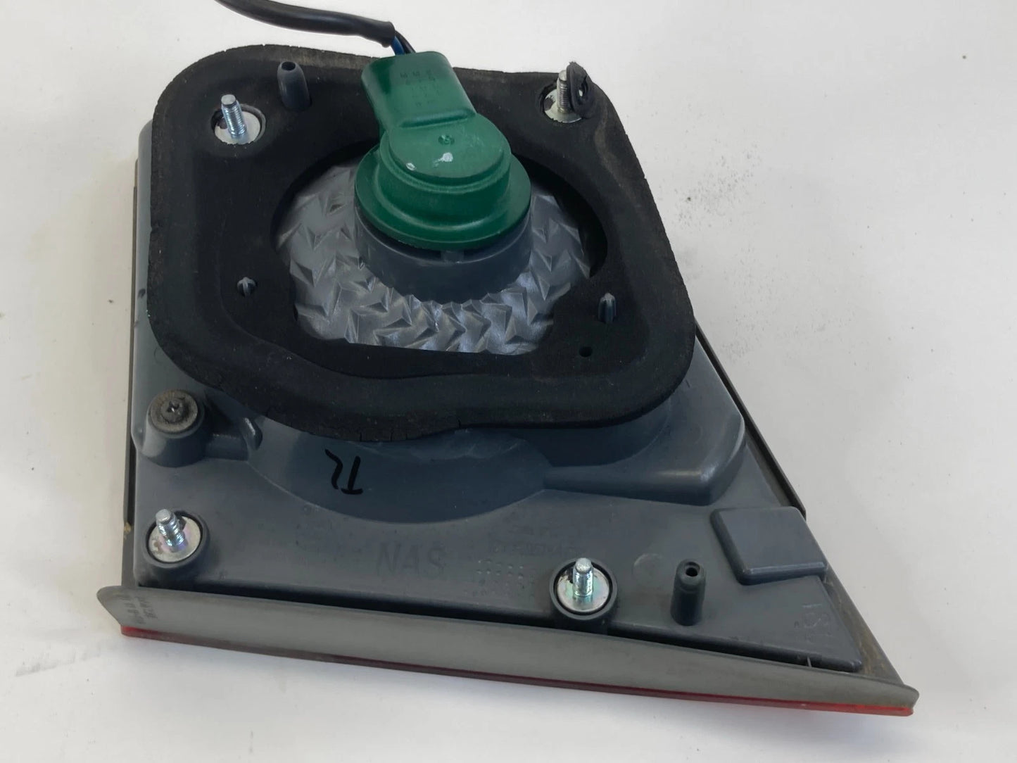 2011-2016 CHEVROLET CHEVY CRUZE LEFT TRUNK TAIL LIGHT INNER TAILLIGHT LAMP