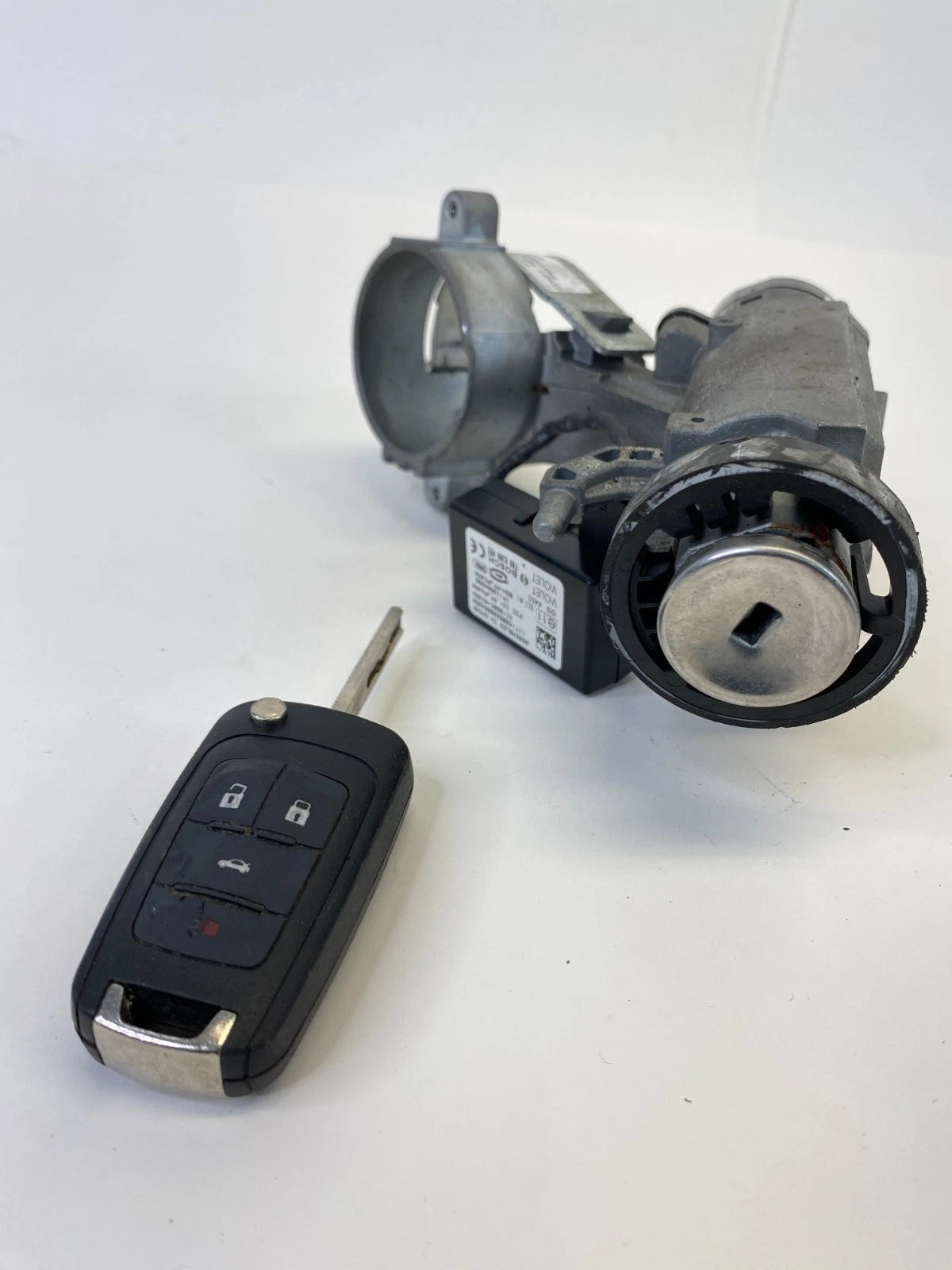 2010-2013 CHEVROLET EQUINOX IGNITION LOCK CYLINDER SWITCH W/ KEY 20939745 OEM