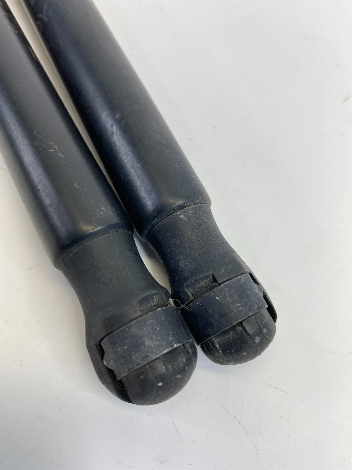 2007-2012 DODGE CALIBER TRUNK LIFT SUPPORT CYLINDER SHOCK STRUT PAIR 05160017AB