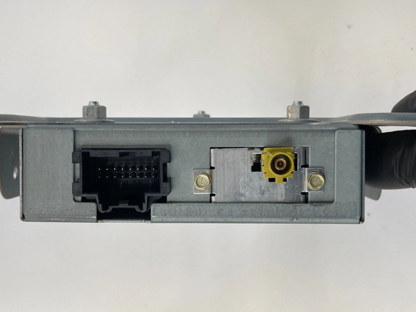 2004-2006 CADILLAC SRX SATELLITE RADIO ANTENNA CONTROL MODULE UNIT 10367164 OEM