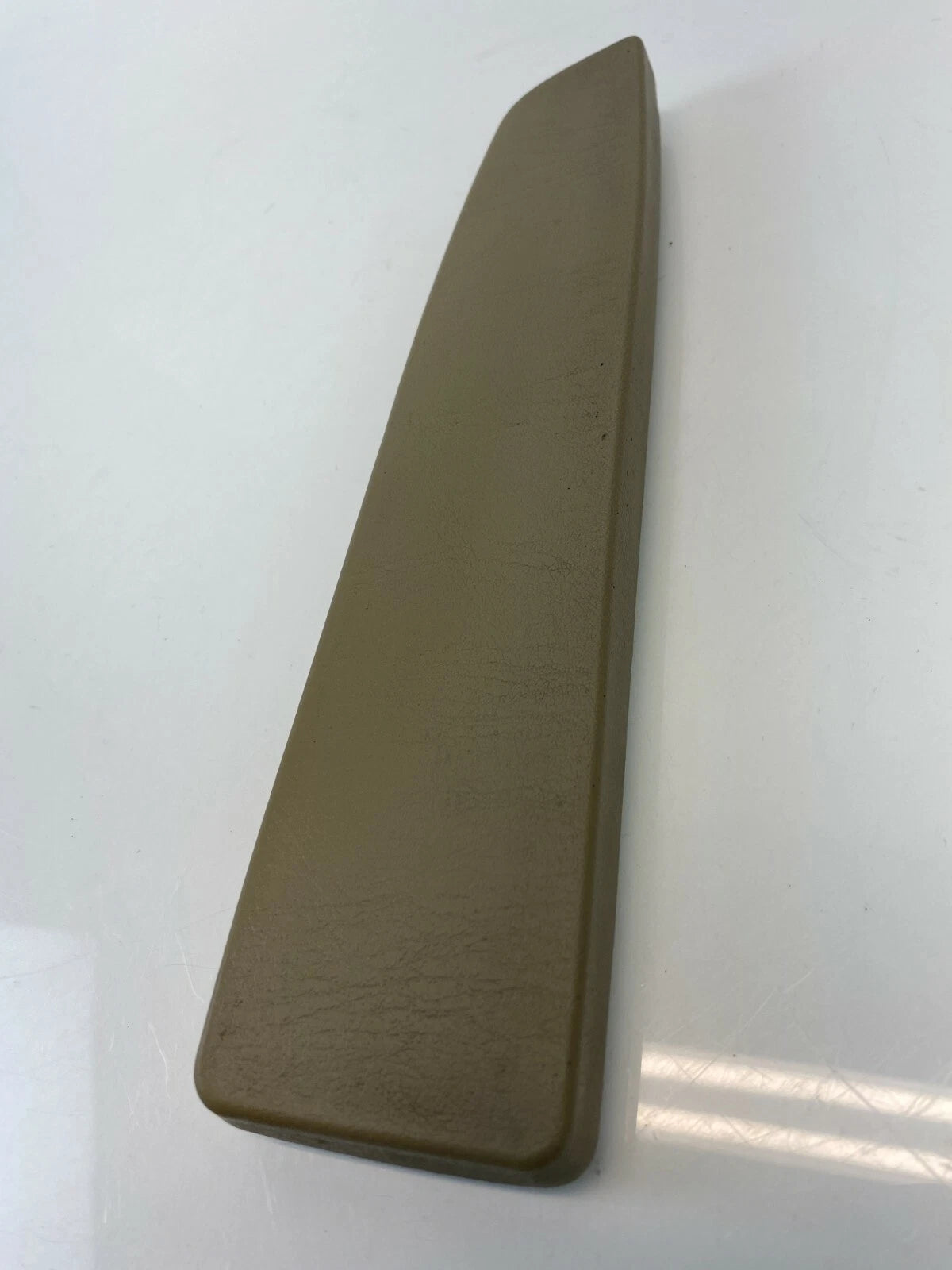 05-07 MERCURY MARINER FRONT LEFT DOOR ARMREST PAD BEZEL TRIM PANEL 5E6X-7824101