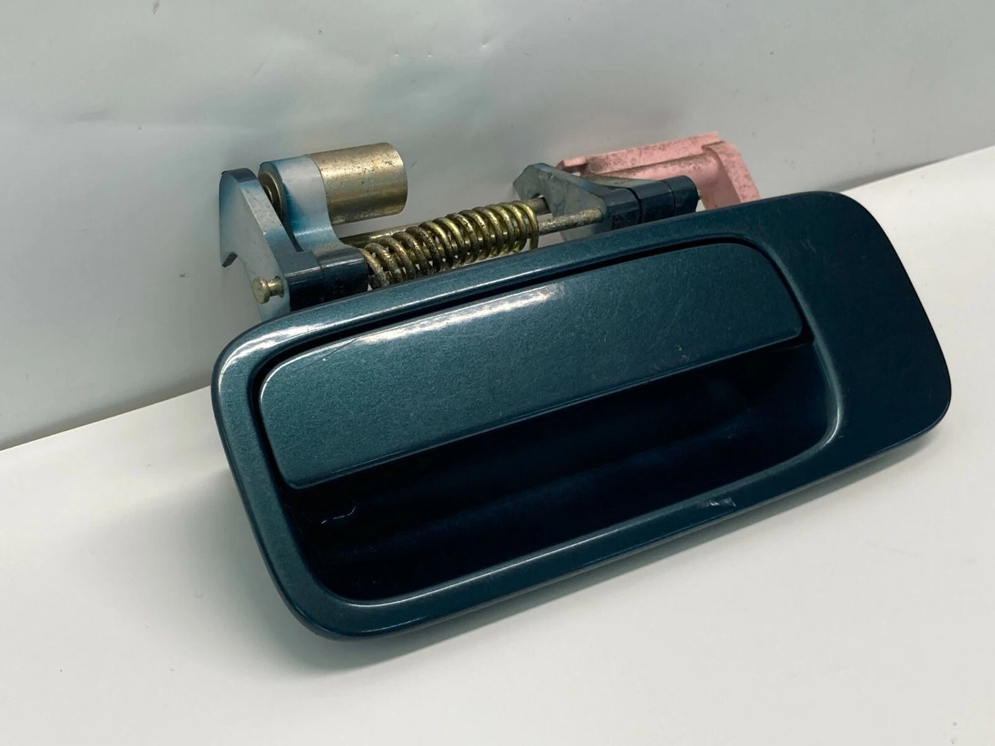 1997 1998 1999 2000 2001 LEXUS ES300 REAR LEFT SIDE OUTER DOOR HANDLE ASSEMBLY