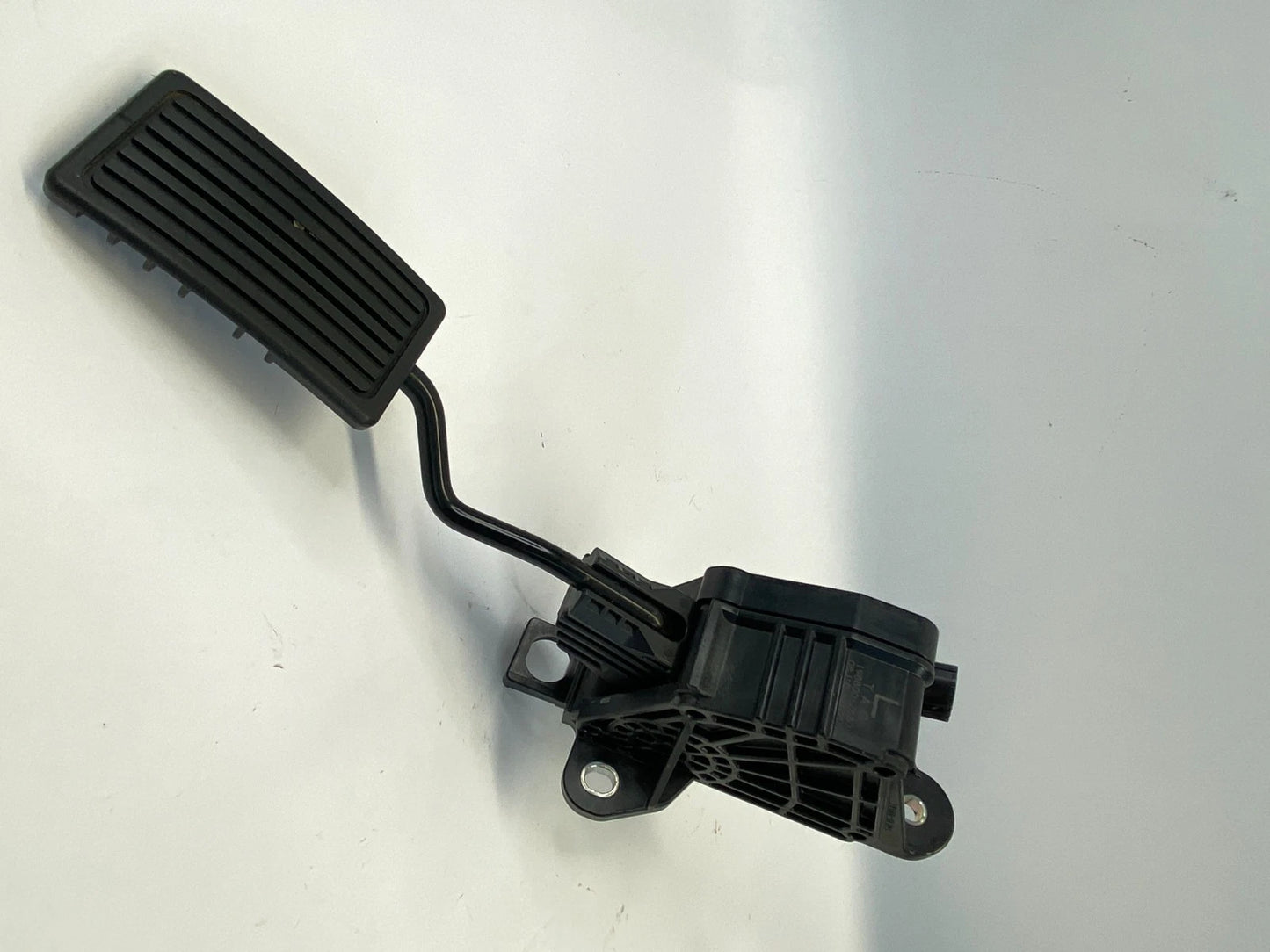 2008-2012 HONDA ACCORD ACCELERATOR GAS PEDAL ASSEMBLY OEM 198800-7680