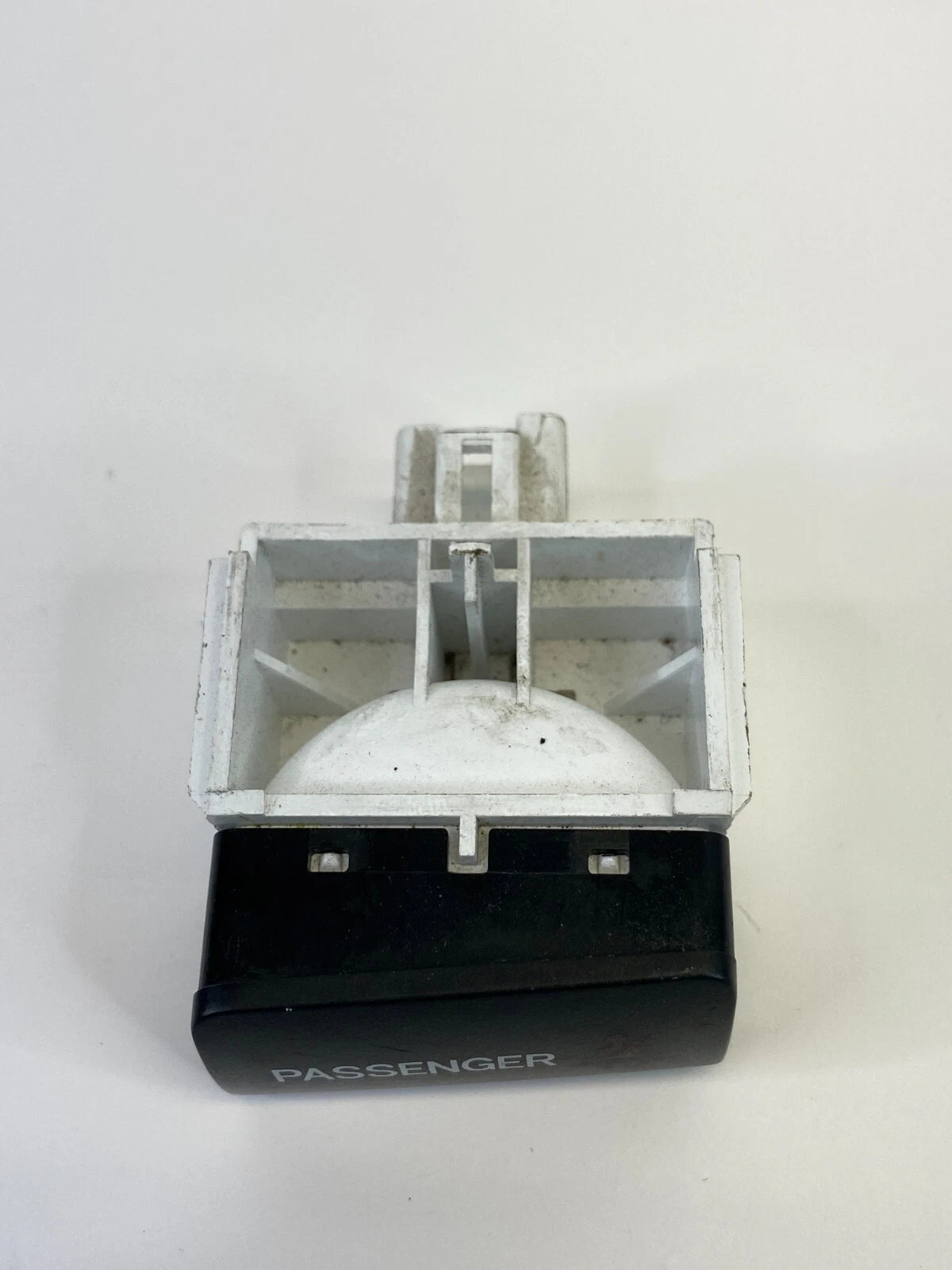 03 04 TOYOTA COROLLA DASH RIGHT PASSENGER SEAT BELT SWITCH INDICATOR LIGHT 2 PIN