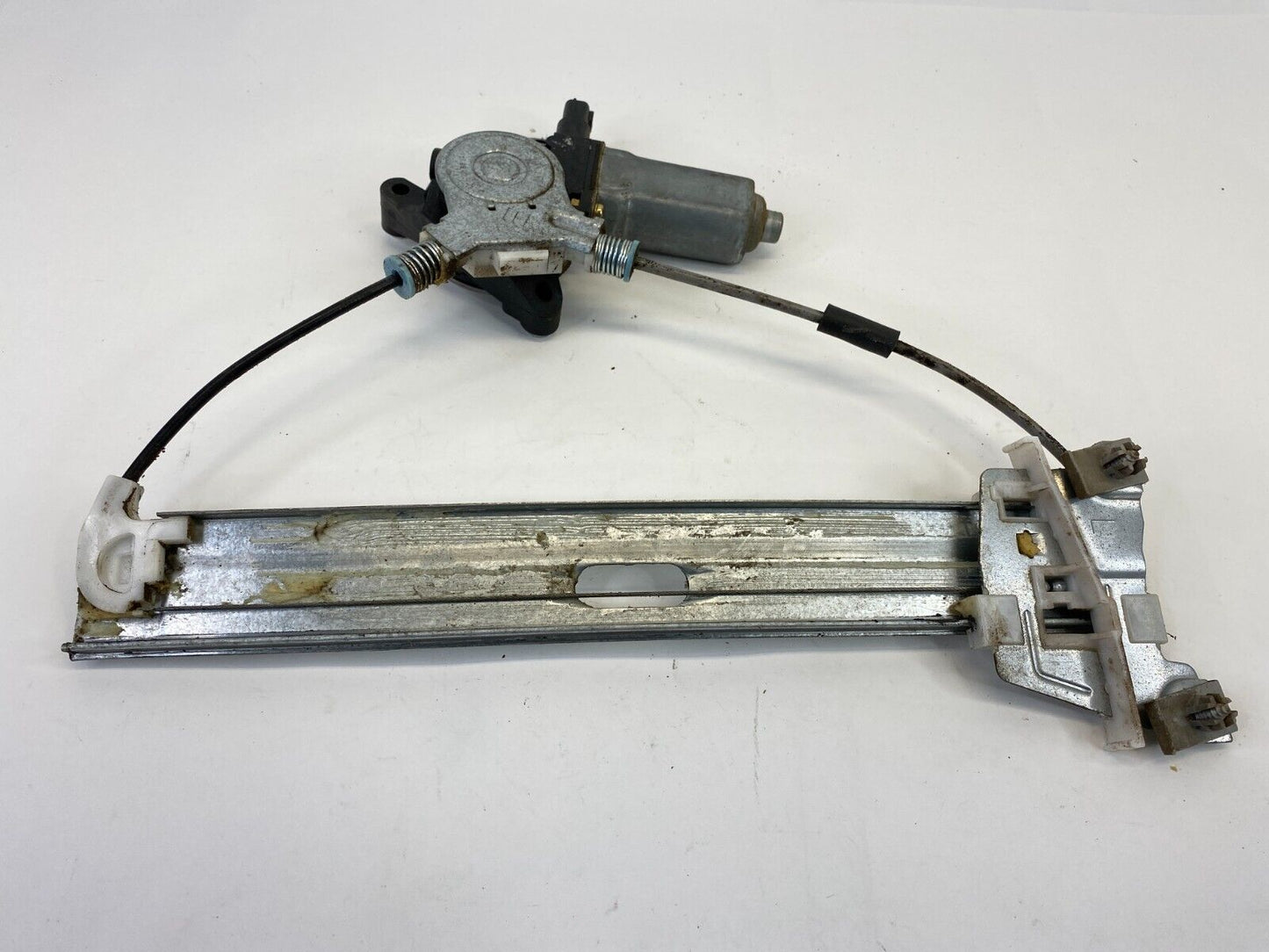 01-07 Ford Escape Rear Left Back Door Power Window Motor w/ Regulator CM091120B