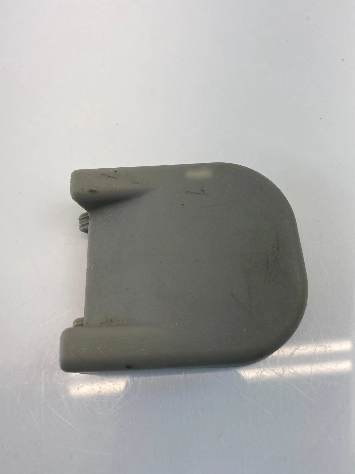 2005 2006 INFINITI G35 SEDAN FRONT LEFT SEAT BELT OUTER BOLT RAIL COVER TRIM OEM