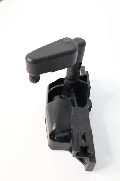 04-20 TOYOTA SIENNA REAR LEFT QUARTER WINDOW GLASS REGULATOR MOTOR 85780-AE013