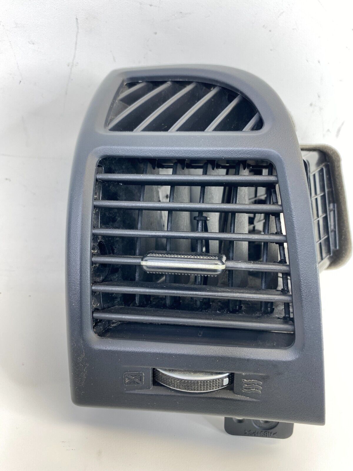 07-09 Hyundai Santa Fe Left Side Dash AC Air Vent Grille Outlet 97480-2B000 OEM