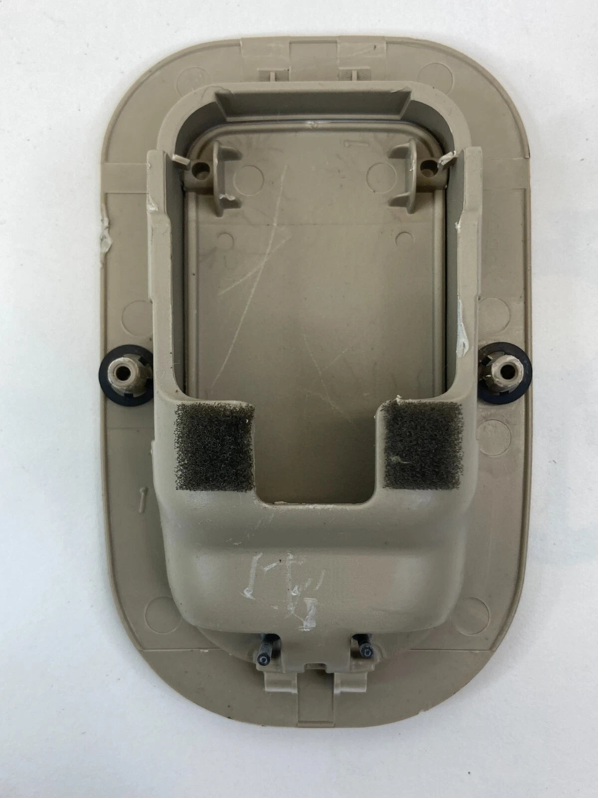 2007-2010 HYUNDAI ELANTRA SEDAN REAR BODY ANCHOR CHILD COVER BEZEL TRIM ASSEMBLY
