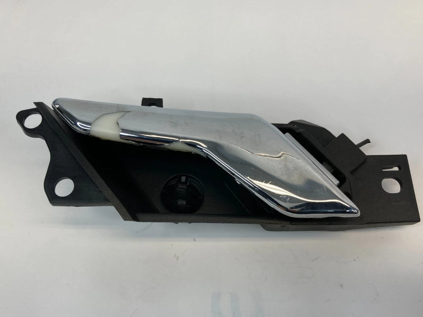 2008 2009 2010 SATURN VUE REAR LEFT SIDE INTERIOR INNER DOOR HANDLE ASSEMBLY OEM