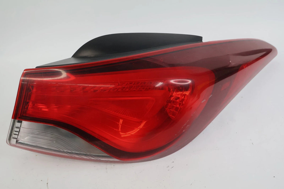 2014-2016 HYUNDAI ELANTRA REAR RIGHT SIDE HALOGEN TAILLIGHT TAIL LAMP 92402-3Y5