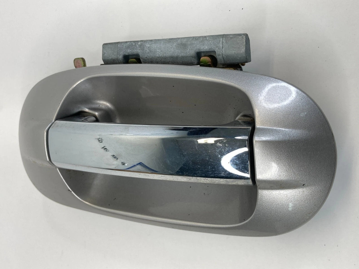 2003 2004 LINCOLN NAVIGATOR REAR RIGHT SIDE EXTERIOR DOOR HANDLE ASSEMBLY OEM