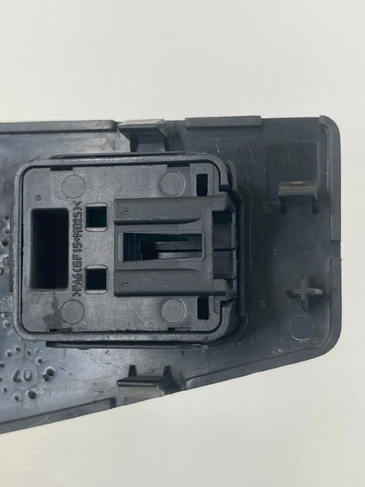 2008-2016 CHRYSLER TOWN & COUNTRY POWER LIFTGATE RELEASE SWITCH REAR OEM FACTORY