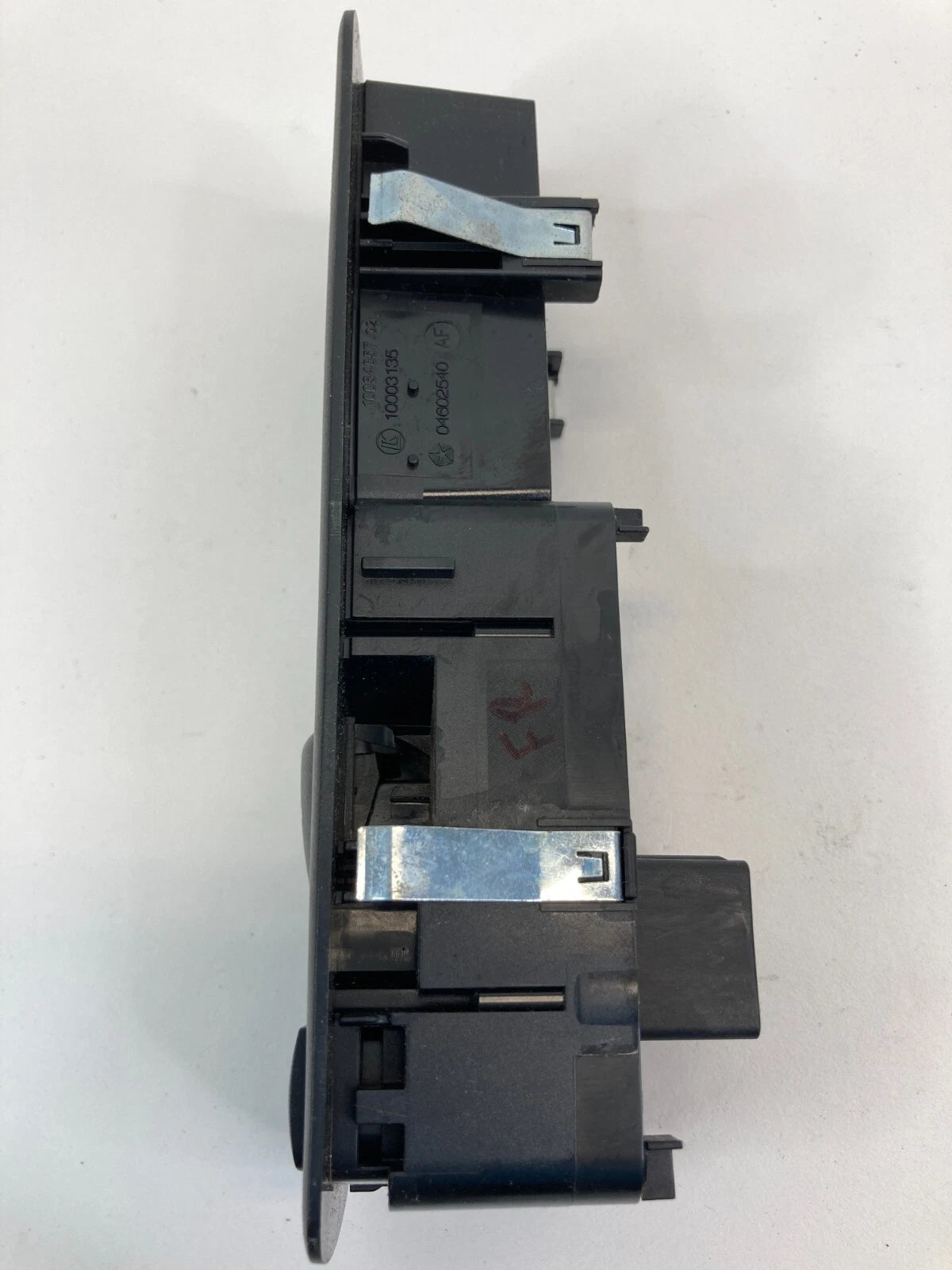 2008-2011 DODGE NITRO 08-12 LIBERTY FRONT RIGHT PASSENGER WINDOW LOCK SWITCH OEM
