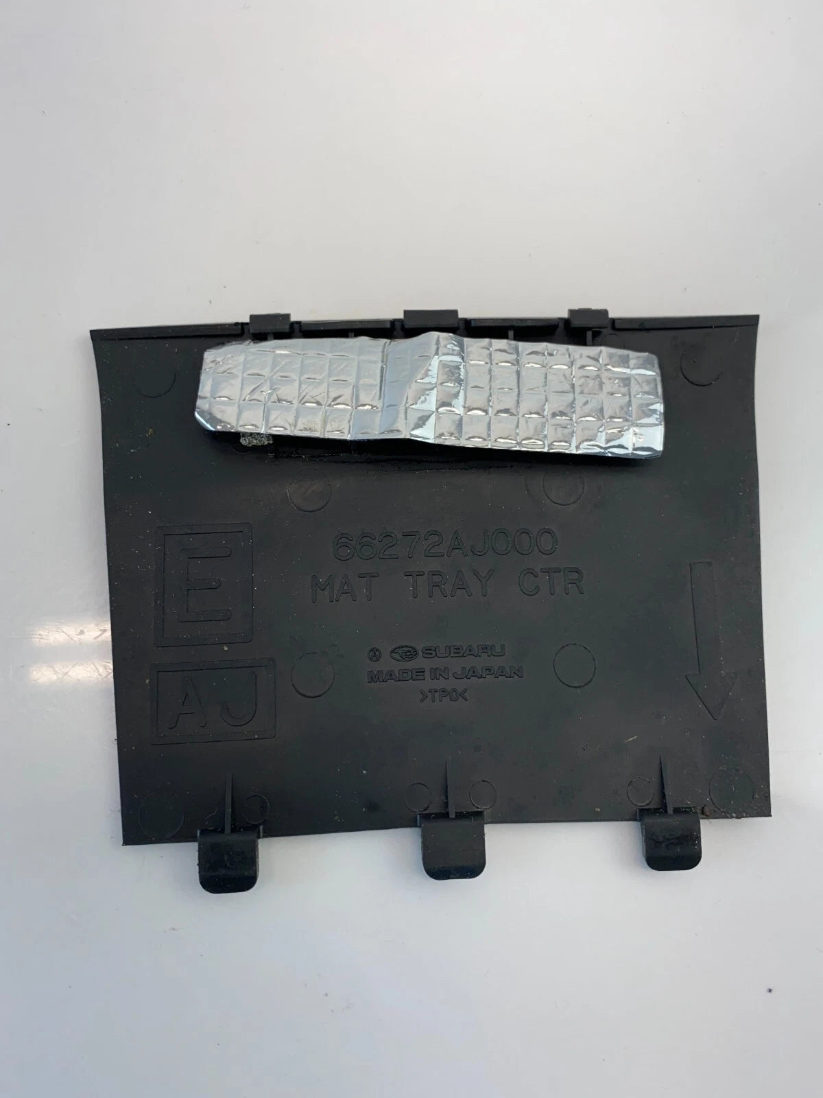 2010-2014 SUBARU LEGACY SEDAN FRONT CENTER FLOOR CONSOLE RUBBER MAT TRAY OEM
