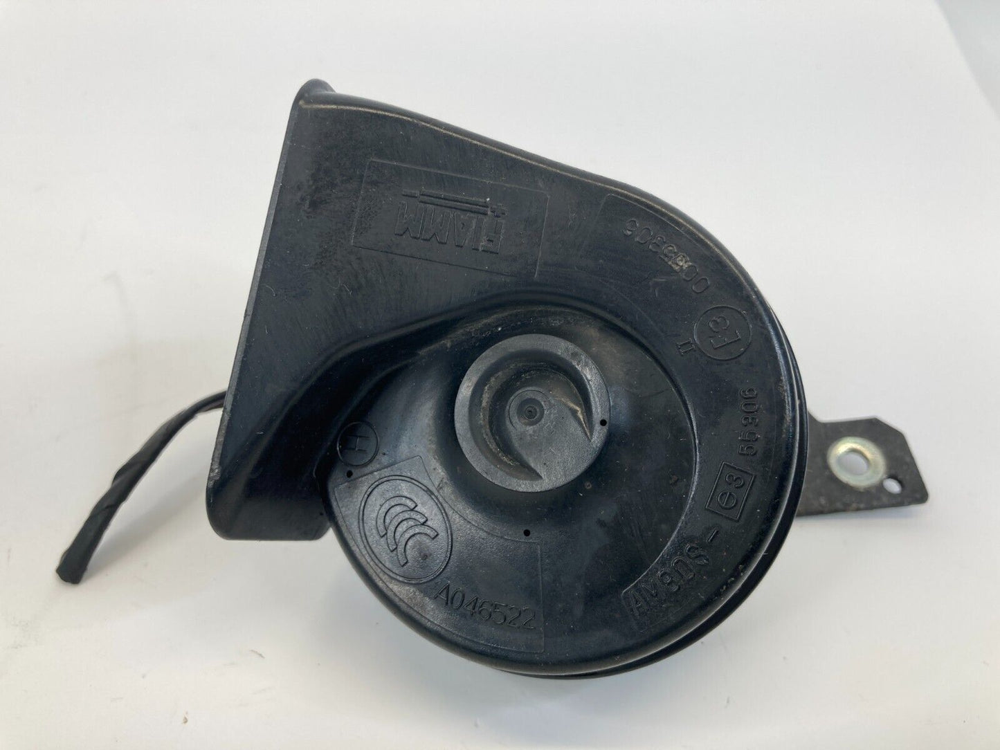 2008-2016 Volvo XC70 Wagon Engine Room High Tone Horn Siren Signal A046522 OEM