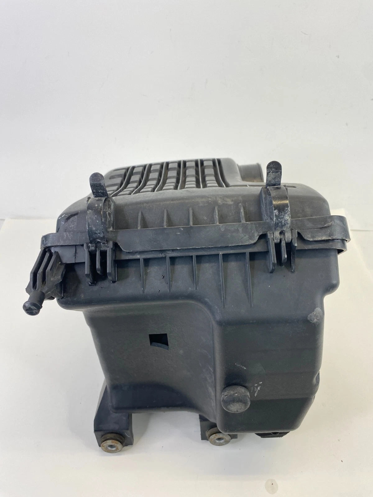 11-15 Kia Optima 2.4L FWD Air Filter Intake Cleaner Box Housing Assy 28110-3Q100