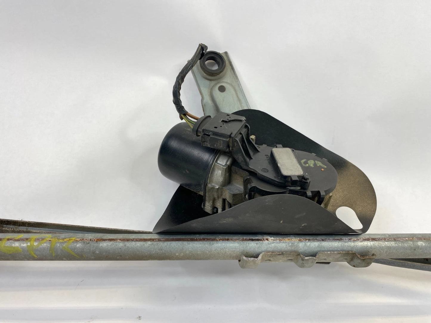 2002-2008 MINI COOPER S WINSHIELD WIPER LINKAGE TRANSMISSION W/ MOTOR ASSY OEM