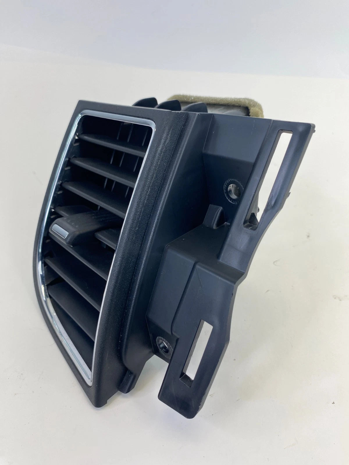 2013-2019 Ford Taurus Dash Left Driver Side AC Air Vent G13-54046B31-A OEM