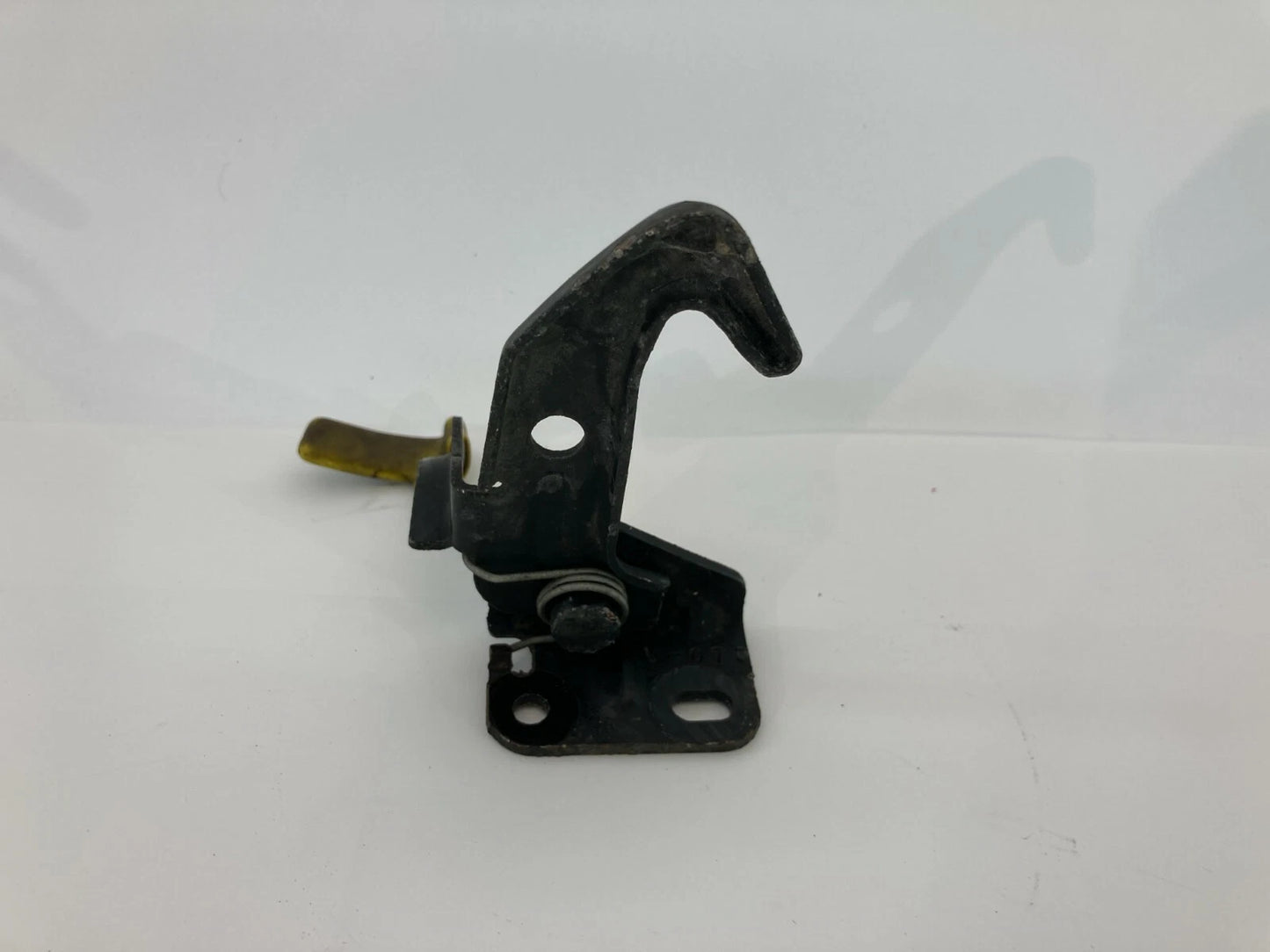 2006 2007 SATURN VUE HOOD LATCH LOCK RELEASE HANDLE ASSEMBLY OEM
