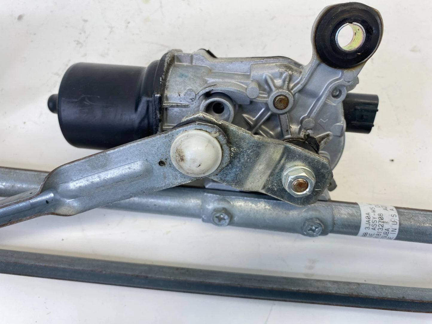 2013-2020 NISSAN PATHFINDER FRONT WINDSHIELD WIPER MOTOR W/ LINKAGE