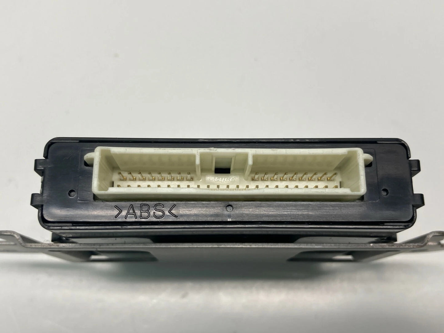 2006-2009 TOYOTA PRIUS THEFT LOCKING SMART KEY CONTROL MODULE 232500-0320 OEM